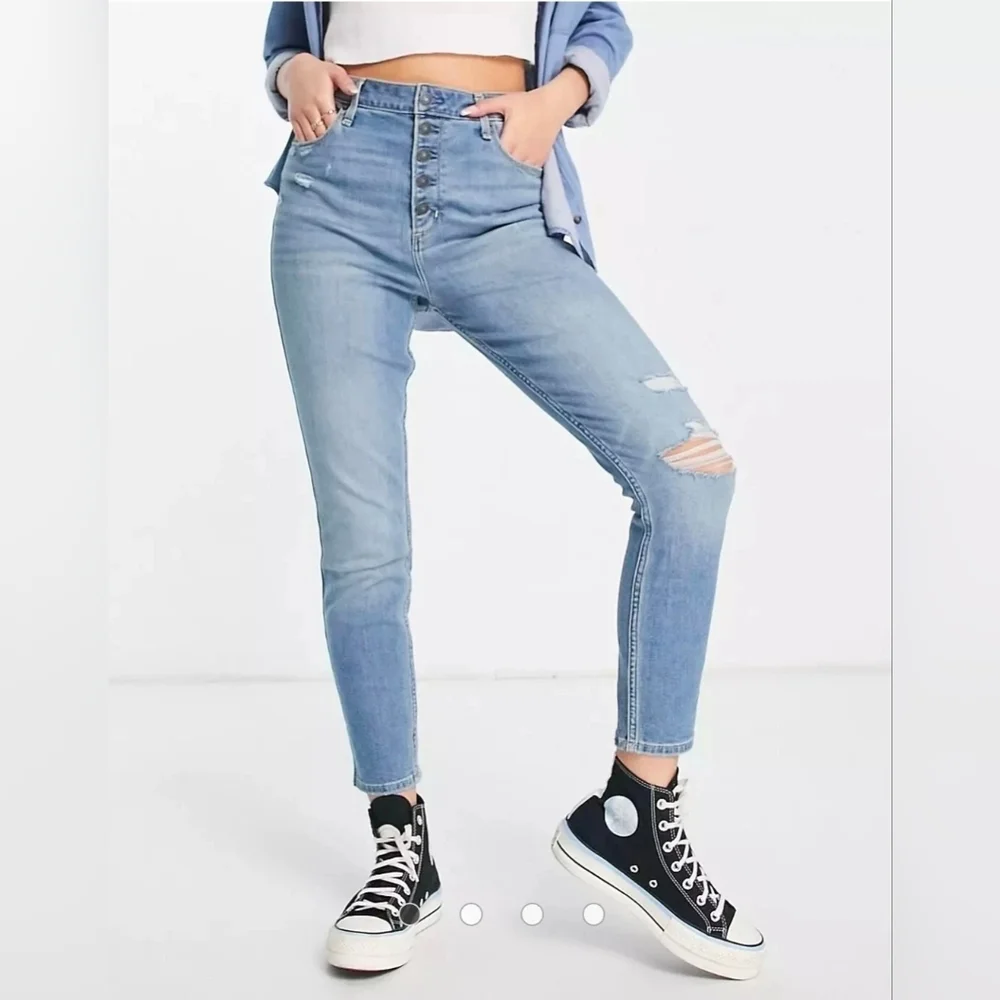 Abercrombie & Fitch • Curve‎ Love High Rise Ankle Jean